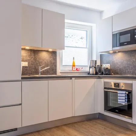 Sonnenhaus 度假居 *